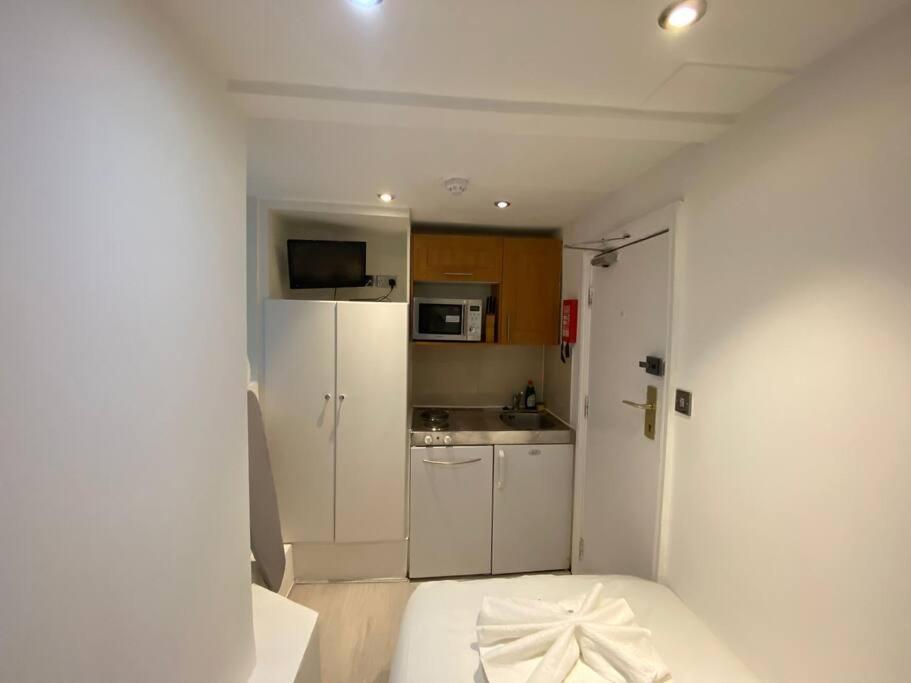 F2- Basement Studio Fits 1 Near Paddington 런던 외부 사진